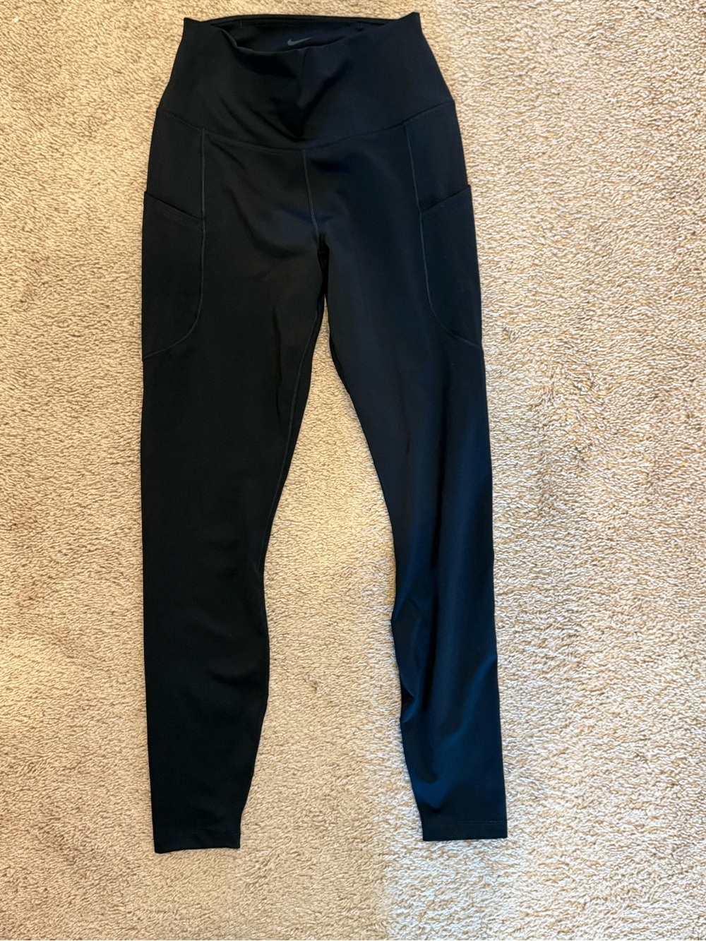 Nike Dri-Fit  High-Waist Leggings with Side Pockets